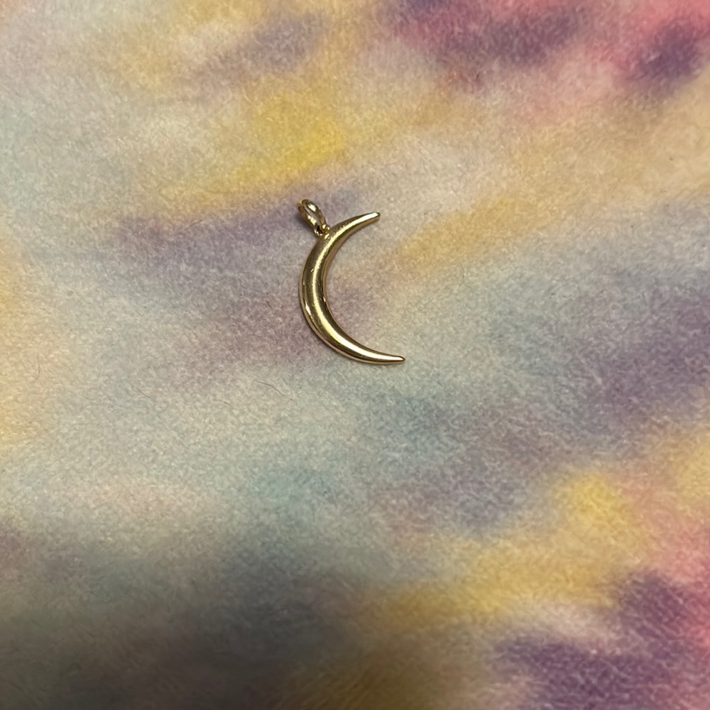 Ladies 10K Yellow Gold Crescent Moon Pendant 🌙
